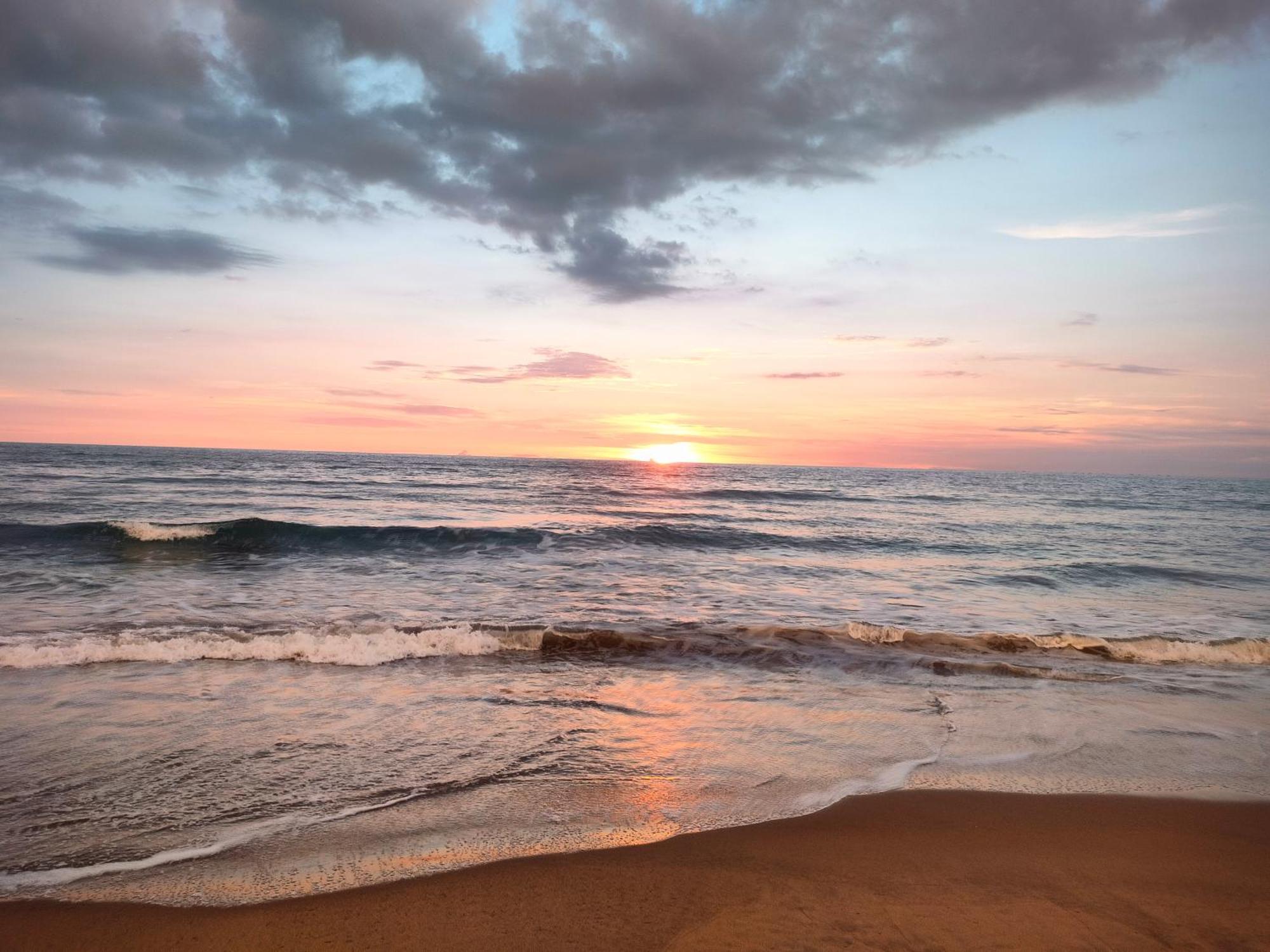 Revibe Beach Hostel Gokarna Гокарна Экстерьер фото