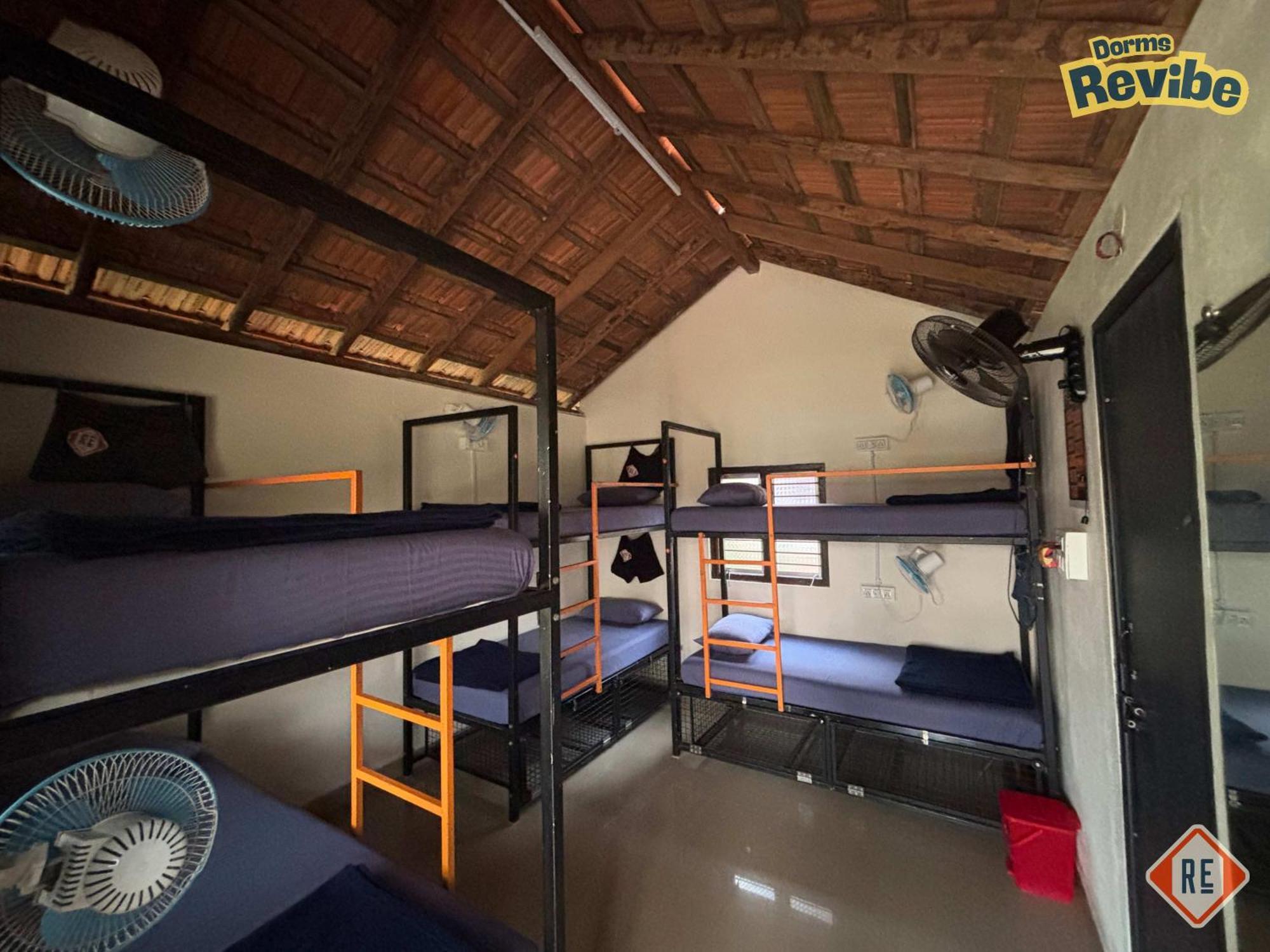 Revibe Beach Hostel Gokarna Гокарна Экстерьер фото